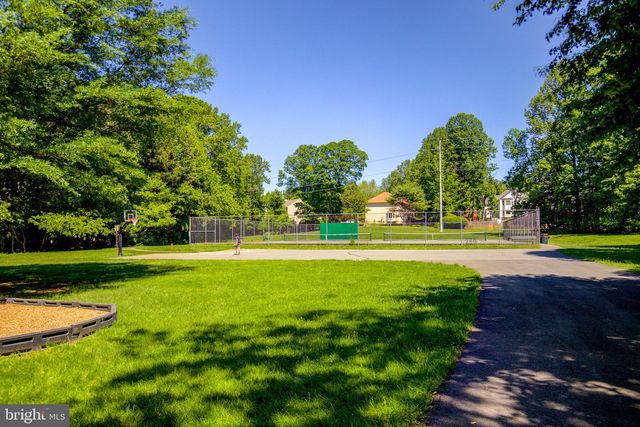 5408 HEATHERFORD CT, Fairfax, VA 22030