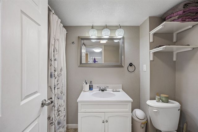 908 W 3rd, Vinton, IA 52349