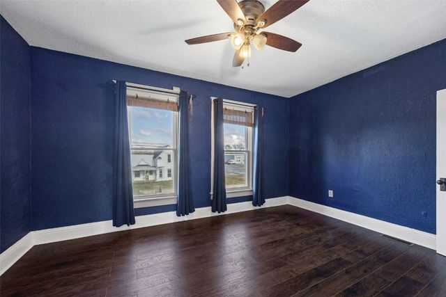 908 W 3rd, Vinton, IA 52349