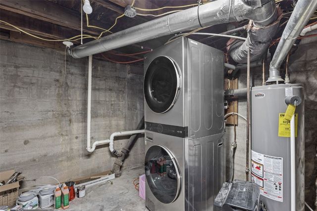 908 W 3rd, Vinton, IA 52349