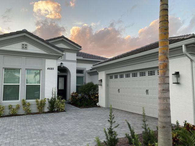 4685 Estates Circle, The Acreage, FL 33470