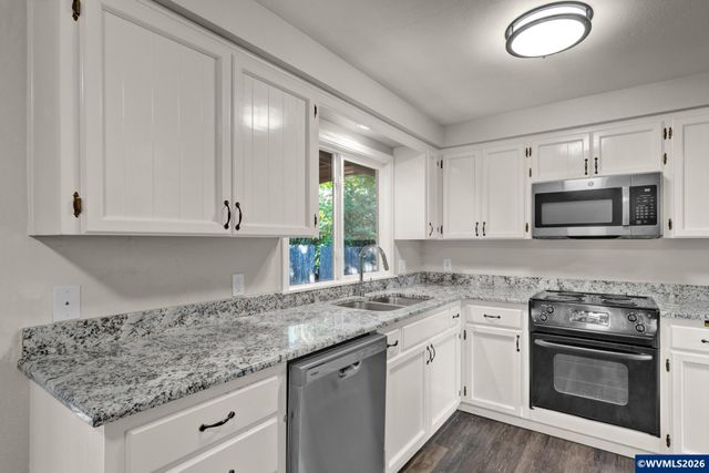 5423 Basin St S, Salem, OR 97306