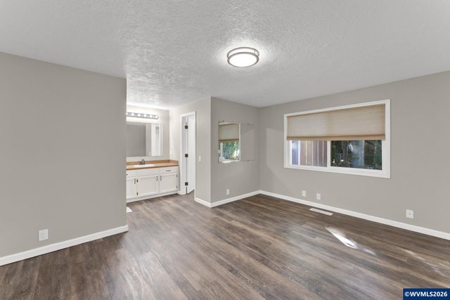 5423 Basin St S, Salem, OR 97306