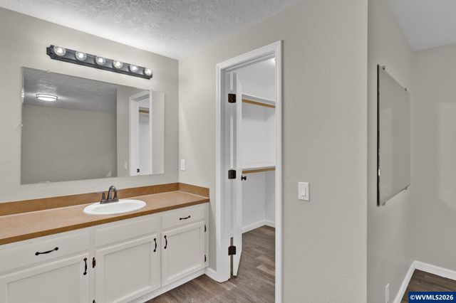 5423 Basin St S, Salem, OR 97306