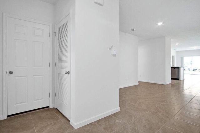 12341 SW Nettuno Way, Port St. Lucie, FL 34987