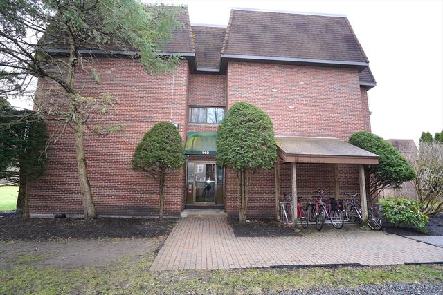 140 Kenrick 8, Boston, MA 02135