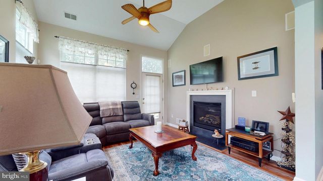 55 LEWIS DR, Mays Landing, NJ 08330