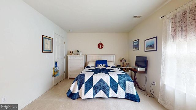 55 LEWIS DR, Mays Landing, NJ 08330