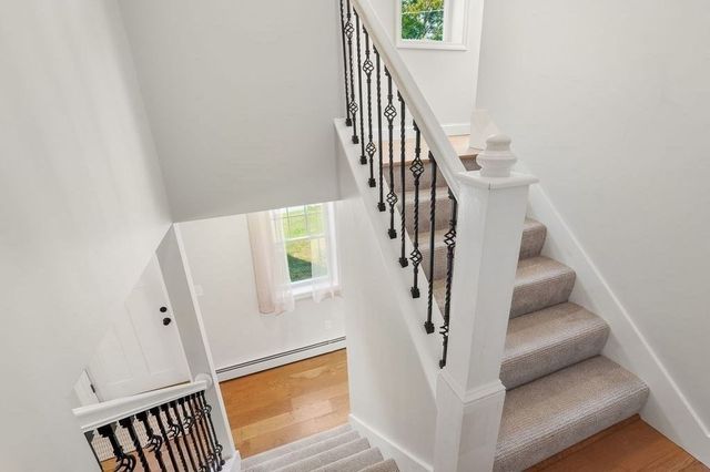 28 Ash St, Webster, MA 01570