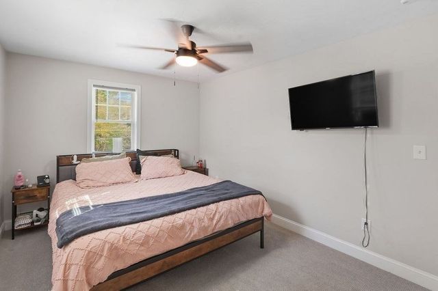 28 Ash St, Webster, MA 01570