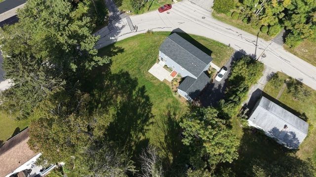 28 Ash St, Webster, MA 01570