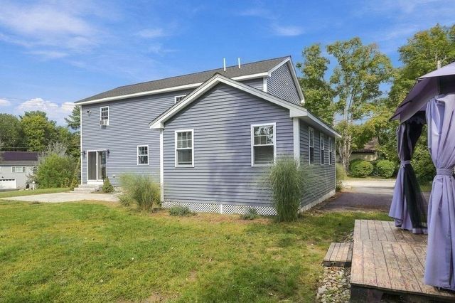 28 Ash St, Webster, MA 01570