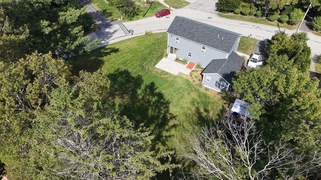 28 Ash St, Webster, MA 01570