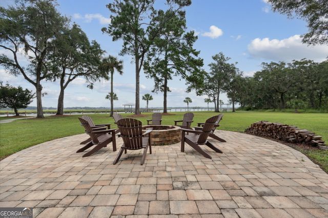830 Harbour Island Circle, Waverly, GA 31565