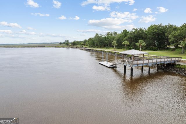 830 Harbour Island Circle, Waverly, GA 31565