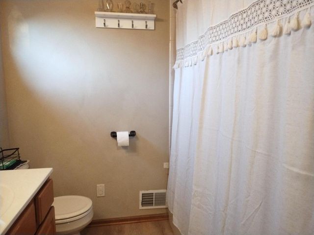 2024 Grove AVENUE, Racine, WI 53405