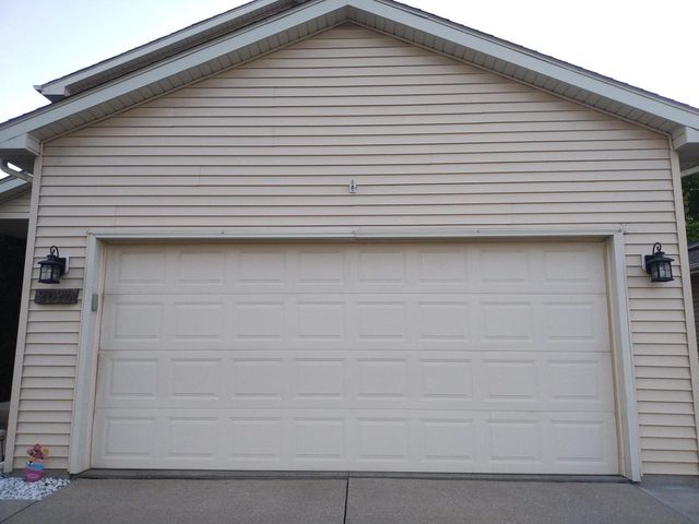 2024 Grove AVENUE, Racine, WI 53405