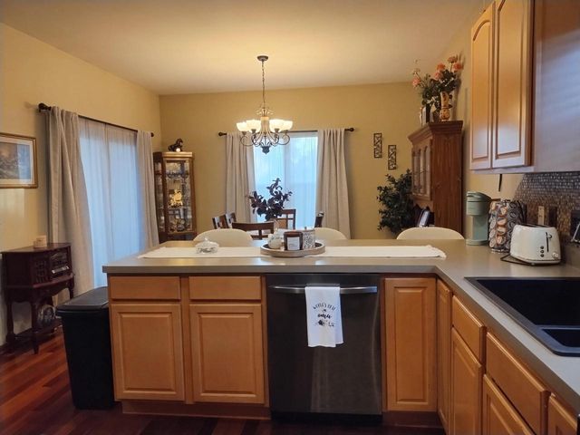 2024 Grove AVENUE, Racine, WI 53405
