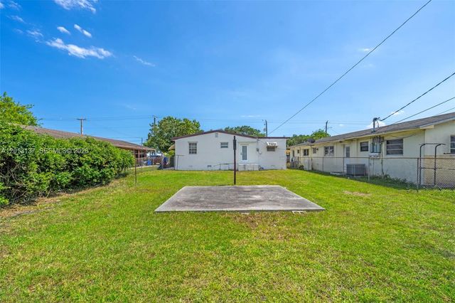 2121 NW 64th St, Miami, FL 33147