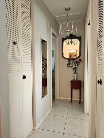 2920 Crosley Drive E B, West Palm Beach, FL 33415