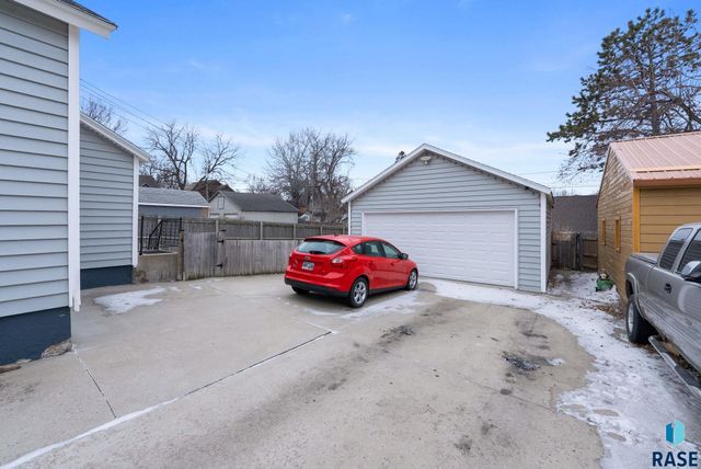 115 S Grange Ave Avenue, Sioux Falls, SD 57104