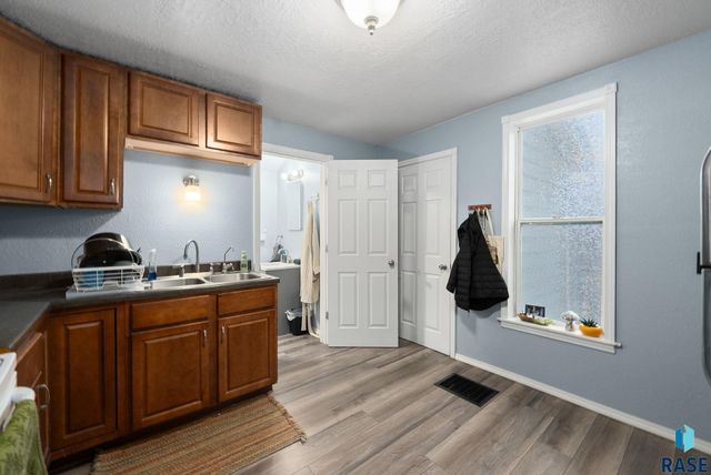 115 S Grange Ave Avenue, Sioux Falls, SD 57104