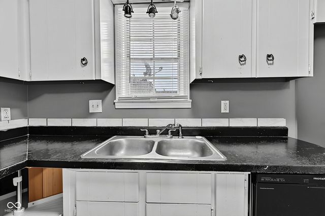 6440 Commons Drive, Indianapolis, IN 46254