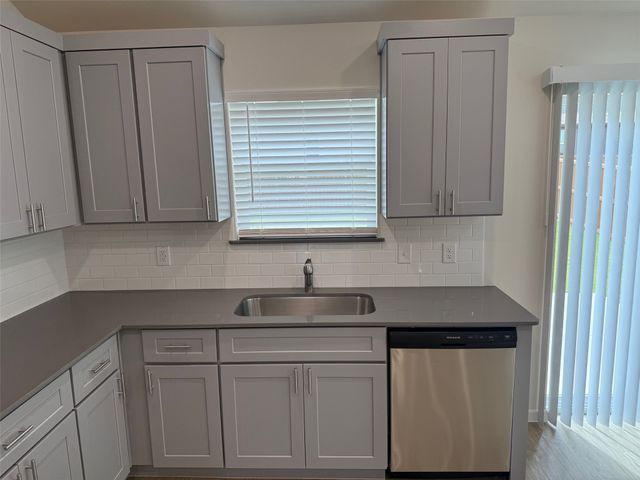 1819 Boxwood Drive, Sherman, TX 75092