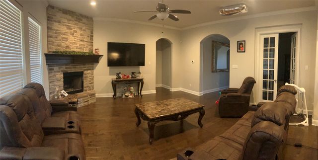 1016 Steamboat Drive, Hewitt, TX 76643