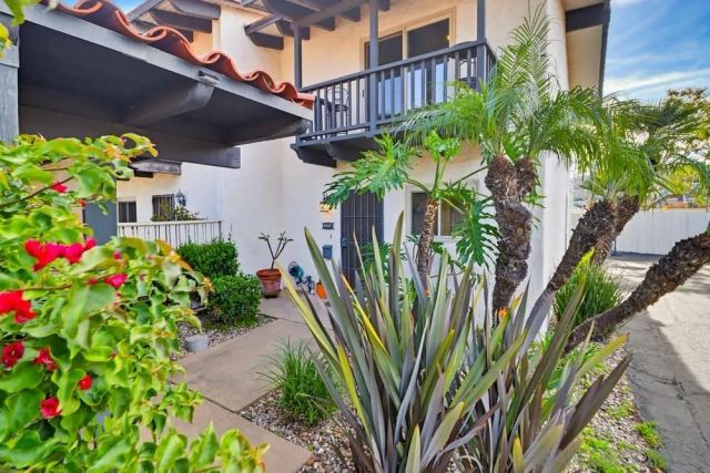 4202 Loma Riviera Ln, San Diego, CA 92110