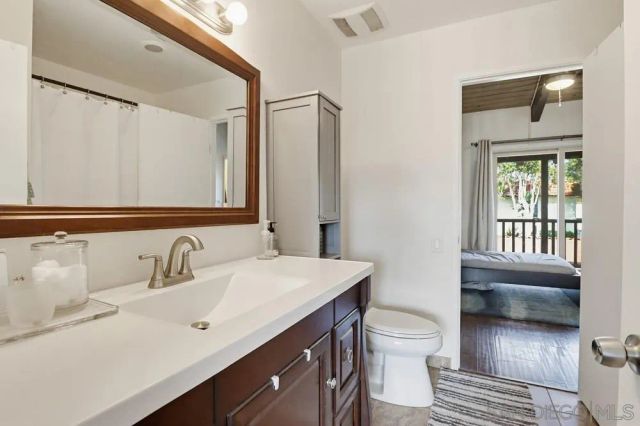 4202 Loma Riviera Ln, San Diego, CA 92110