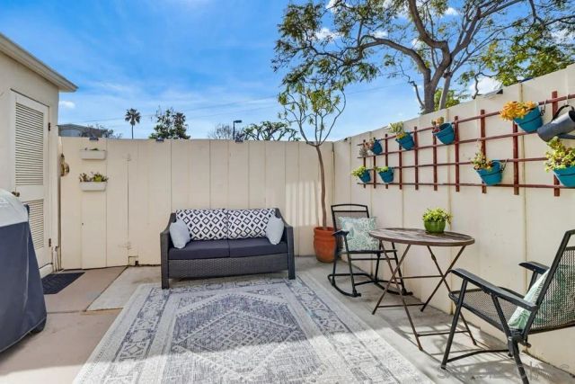 4202 Loma Riviera Ln, San Diego, CA 92110