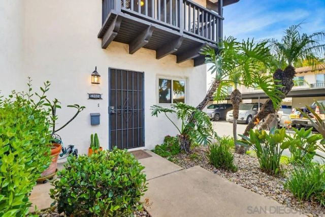 4202 Loma Riviera Ln, San Diego, CA 92110