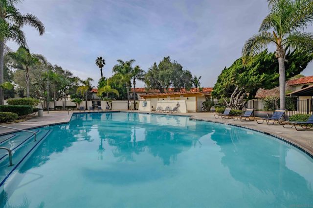 4202 Loma Riviera Ln, San Diego, CA 92110