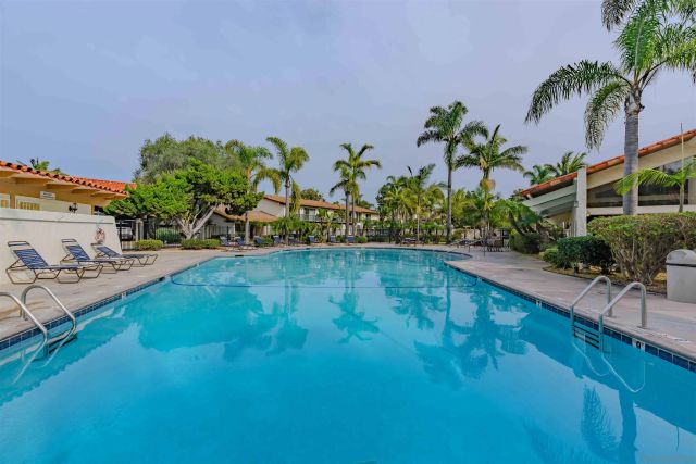 4202 Loma Riviera Ln, San Diego, CA 92110