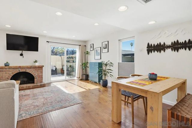 4202 Loma Riviera Ln, San Diego, CA 92110