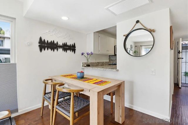 4202 Loma Riviera Ln, San Diego, CA 92110