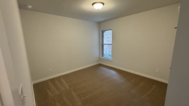 498 W Foxrun, Springfield, TN 37172