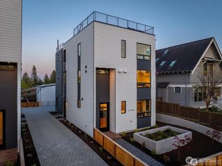 4116 A Burke Avenue N, Seattle, WA 98103