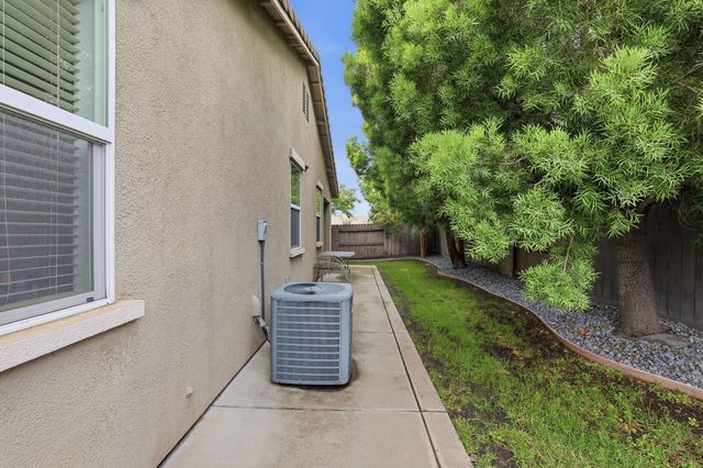 8731 Summer Sun Way, Elk Grove, CA 95624