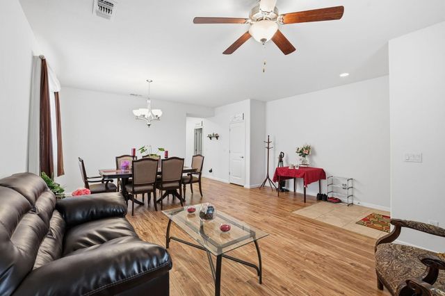 8731 Summer Sun Way, Elk Grove, CA 95624