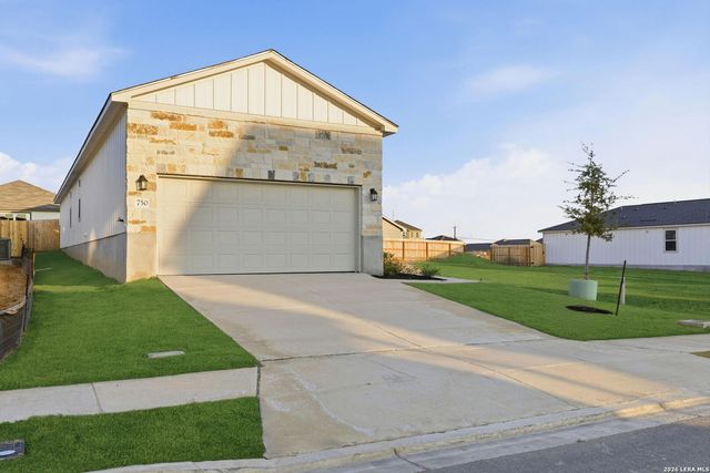 750 Whitman, San Antonio, TX 78130