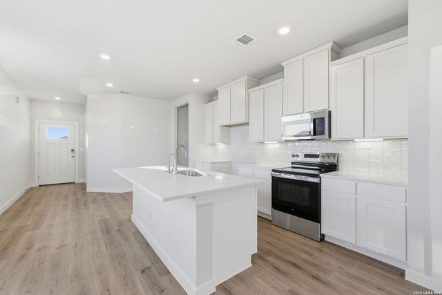 750 Whitman, San Antonio, TX 78130
