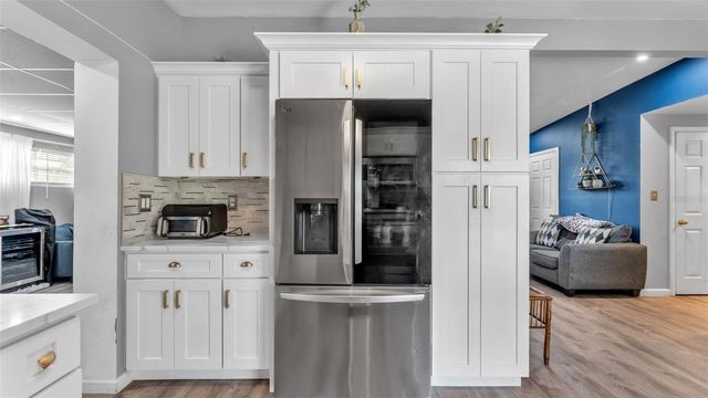 803 CASSELBERRY DRIVE, Lake Wales, FL 33853