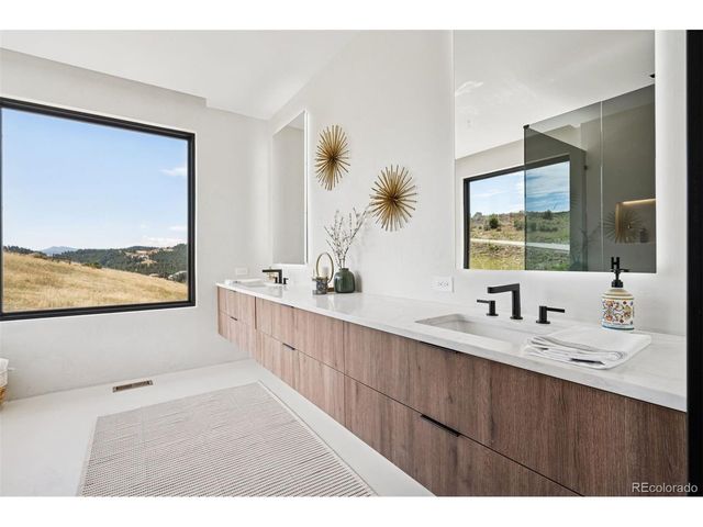 545 Strada Rossa Rd, Golden, CO 80401