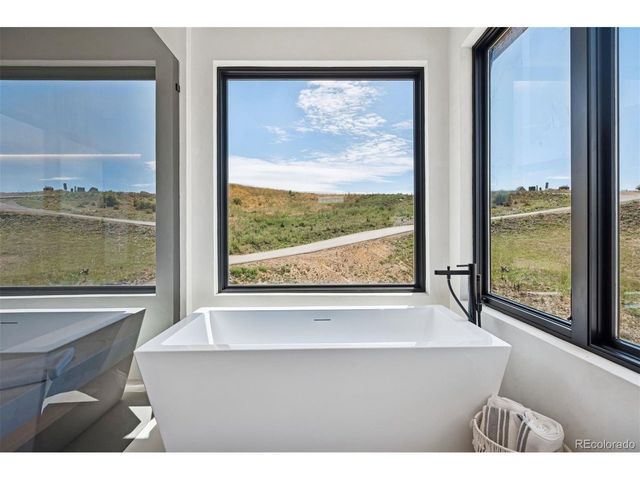 545 Strada Rossa Rd, Golden, CO 80401