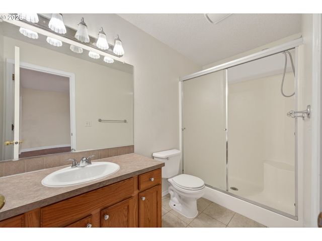 20510 Ne SHORE VIEW Dr, Fairview, OR 97024