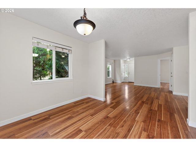 20510 Ne SHORE VIEW Dr, Fairview, OR 97024