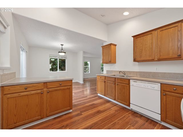 20510 Ne SHORE VIEW Dr, Fairview, OR 97024