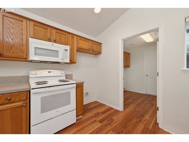 20510 Ne SHORE VIEW Dr, Fairview, OR 97024